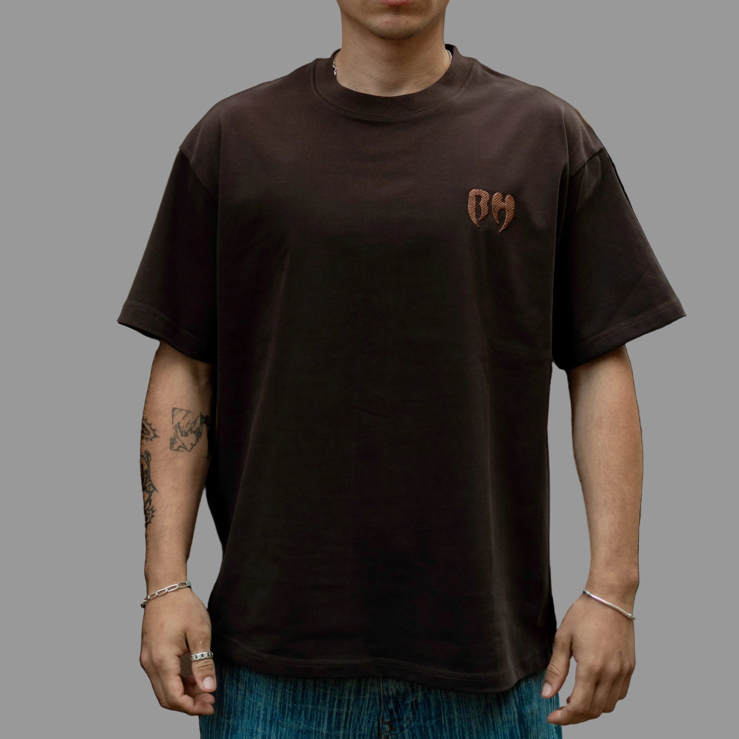 BH - Essentials Logo 3D marrón / T-SHIRT