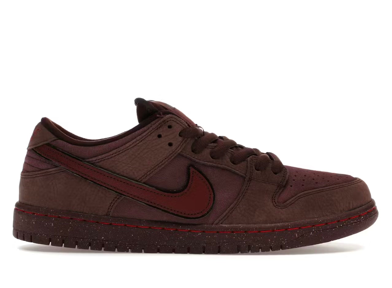 Nike SB Dunk Low City Of Love burdeos FN0619-600