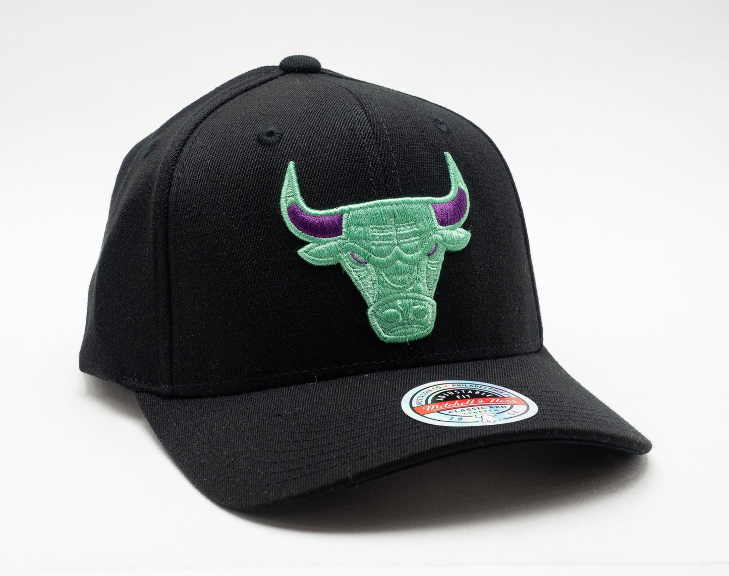 MITCHELL AND NESS NBA NITRO WAVE REDLINE SNAPBACK BULLS