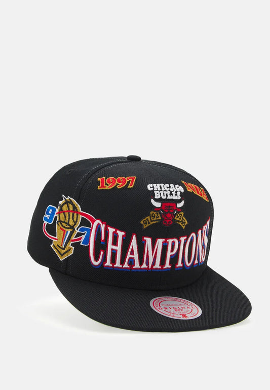 MITCHELL AND NESS NBA 97 CHAMPIONS SNAPBACK
