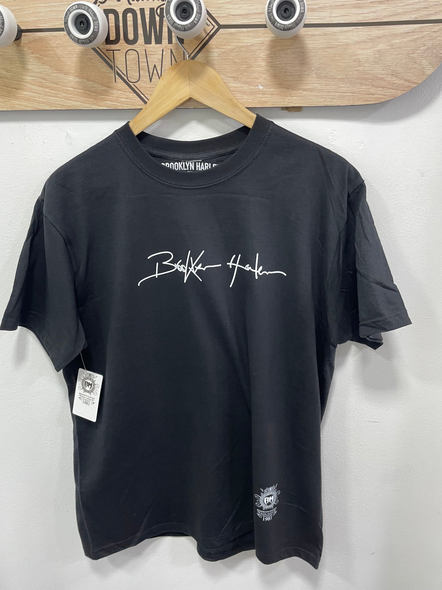 CAMISETA BROOKLYN HARLEM CANSERBERO NEGRO