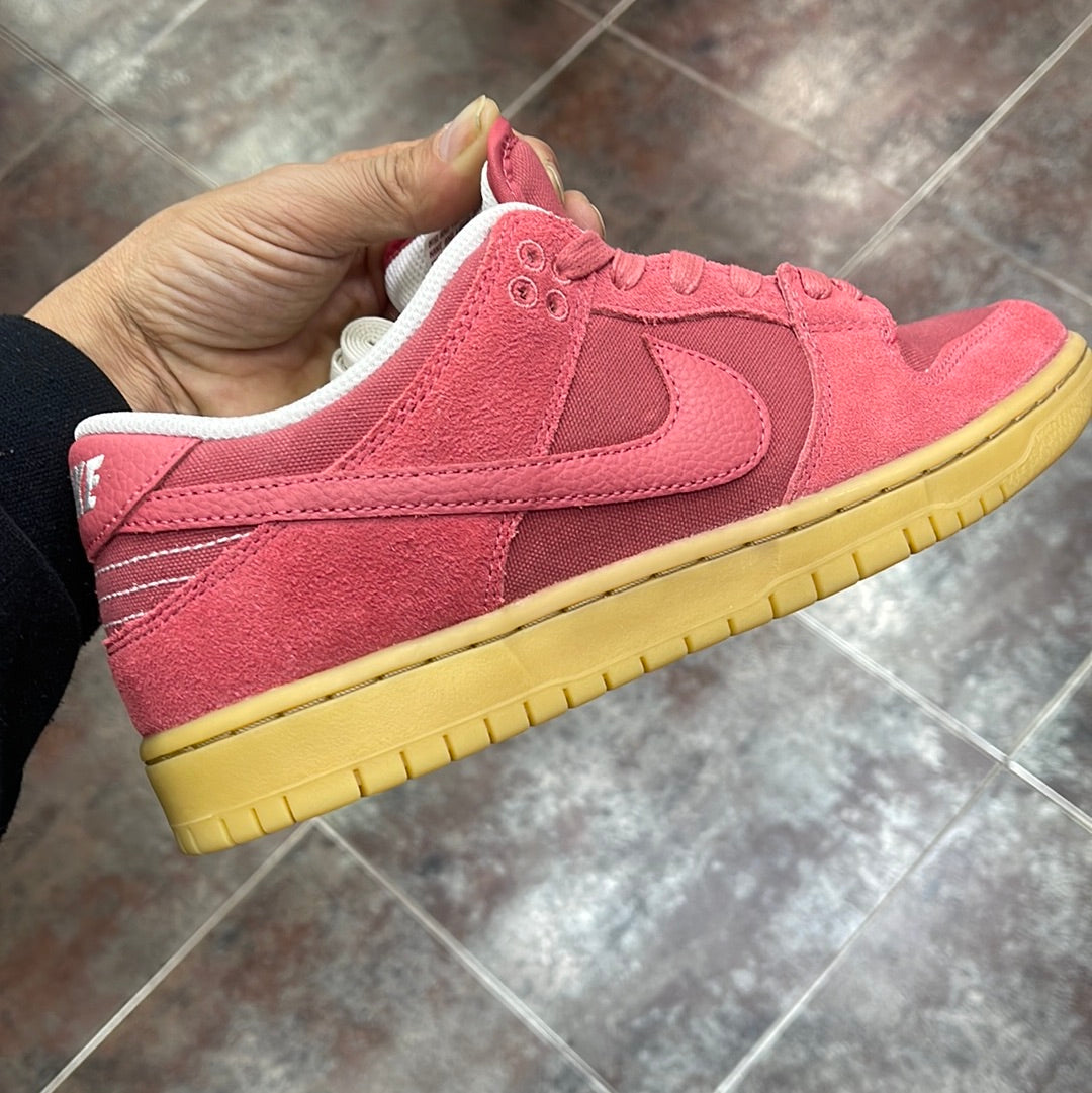 NIKE DUNK LOW SB