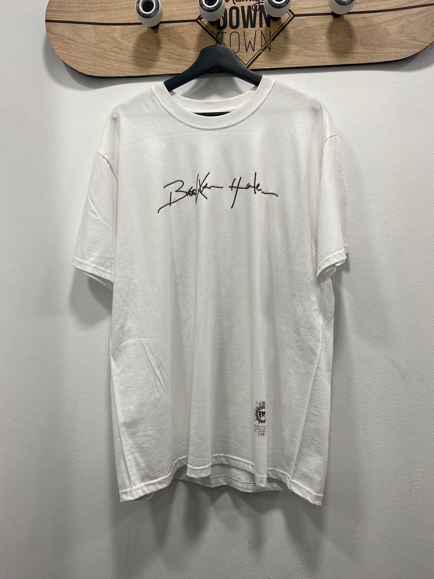 CAMISETA BROOKLYN HARLEM LOGO 2PAC BLANCO