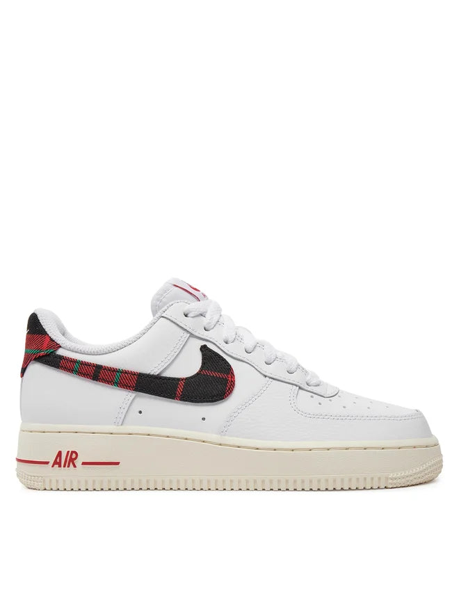 NIKE AIR FORCE 1 07 LV8 DV0789-100