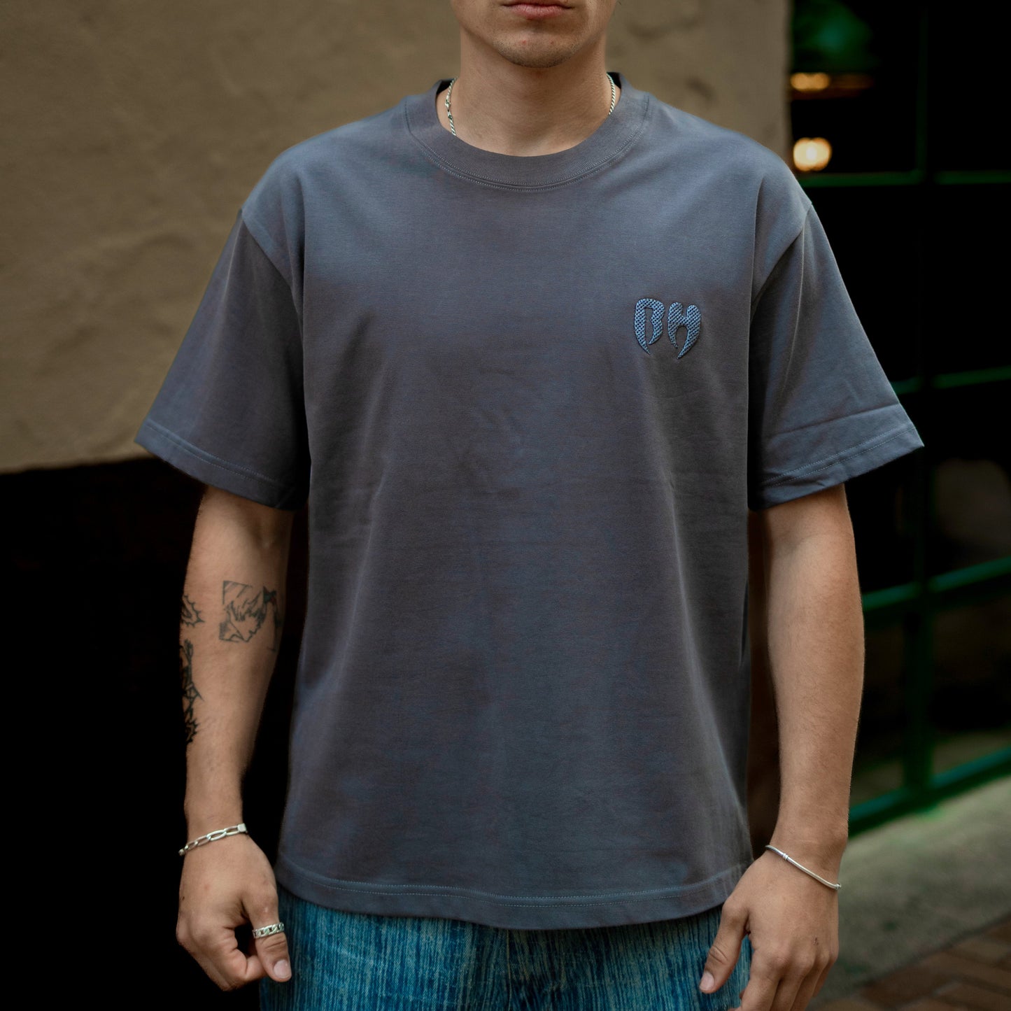 BH - Essentials Logo 3D Gris  / T-SHIRT