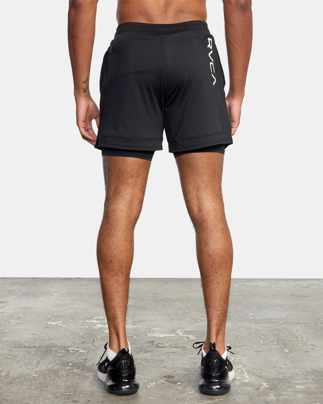 RVCA SPORT VENT SHORT NEGRO